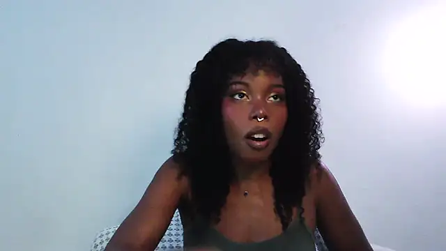 Snapshot of SparklingSoleil chatting on October 5, 2025, 9:24 pm SparklingSoleil online show from October 5, 2025, 9:24 pm