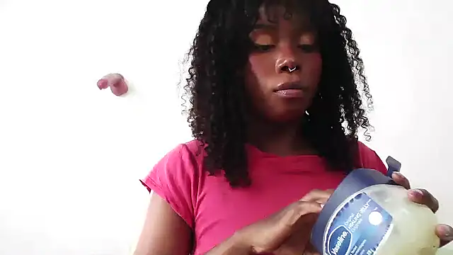 Snapshot of SparklingSoleil chatting on October 23, 2025, 6:17 pm SparklingSoleil online show from October 23, 2025, 6:17 pm