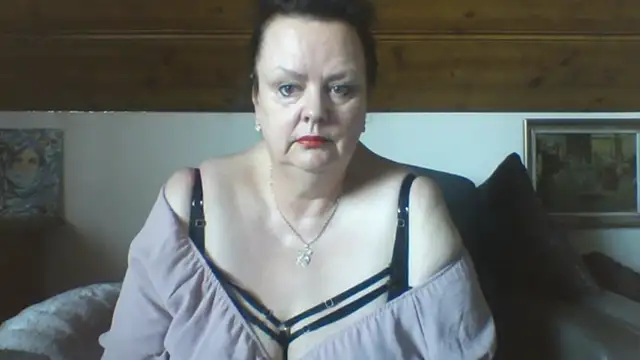 TiffanyMature online show from March 11, 2026, 10:32 am