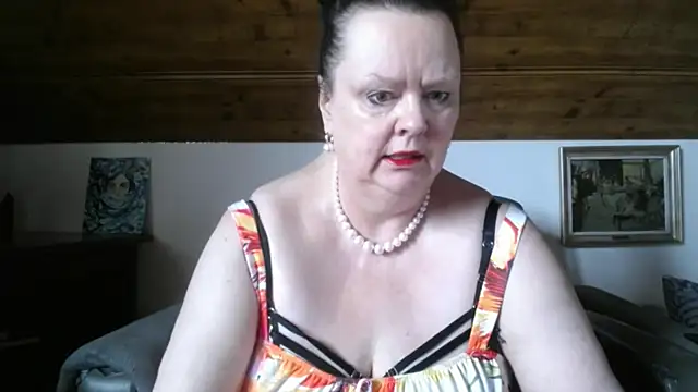 TiffanyMature online show from May 8, 2026, 7:14 am
