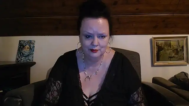 TiffanyMature online show from May 11, 2026, 4:48 pm