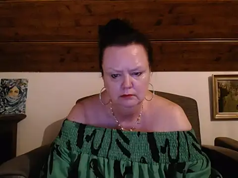 TiffanyMature online show from May 26, 2026, 8:27 pm