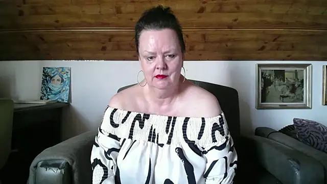 TiffanyMature online show from July 4, 2026, 8:20 am