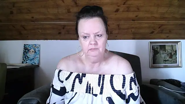 TiffanyMature online show from July 24, 2026, 9:07 am