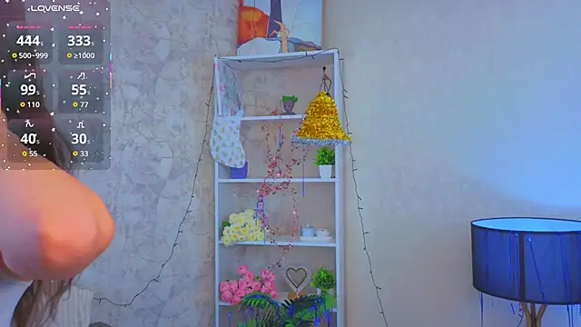 GiseleLamos online show from December 15, 2025, 3:22 am