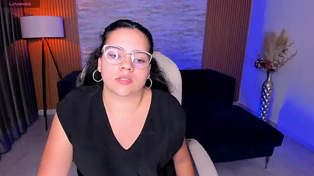 karlie small online show from July 18, 2026, 3:22 am