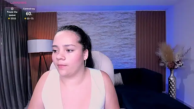 karlie small online show from July 29, 2026, 3:15 am