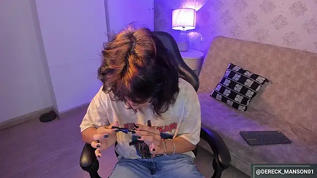 Snapshot of Dereck_Manson chatting on October 7, 2025, 11:51 am Dereck Manson online show from October 7, 2025, 11:51 am