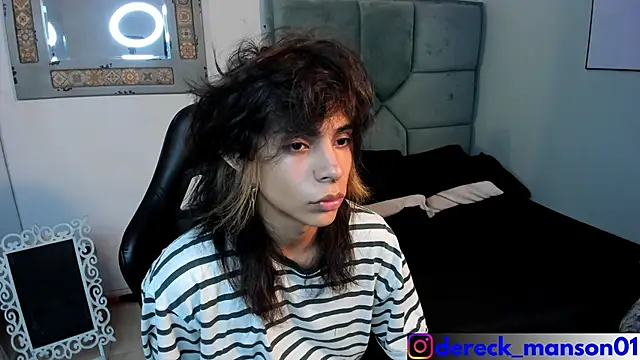 Snapshot of Dereck_Manson chatting on October 25, 2025, 11:51 am Dereck Manson online show from October 25, 2025, 11:51 am