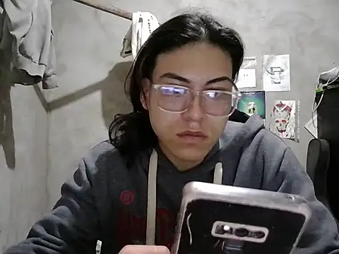 dirty model online show from April 28, 2026, 3:22 am