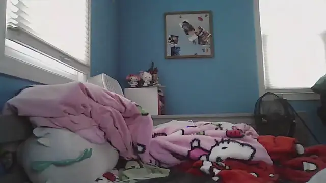 Liam axel35 online show from November 28, 2025, 5:37 pm