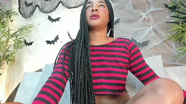 Snapshot of katia_cute chatting on November 4, 2025, 12:04 pm katia cute online show from November 4, 2025, 12:04 pm