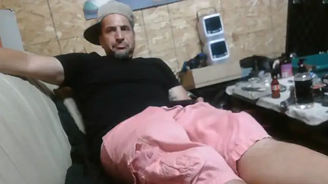Snapshot of N3V3RPANIC@xh chatting on July 28, 2026, 8:01 pm N3V3RPANICxh online show from July 28, 2026, 8:01 pm