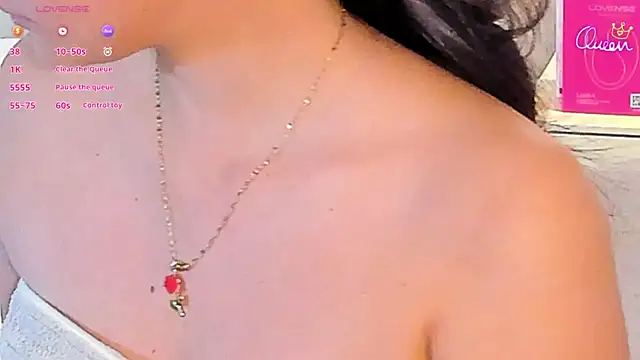 VioletHilton online show from March 16, 2026, 6:45 pm