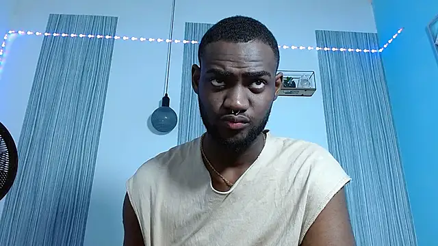 Snapshot of eebony_stallion chatting on October 24, 2025, 3:14 am eebony stallion online show from October 24, 2025, 3:14 am