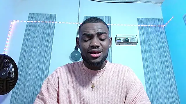 Snapshot of eebony_stallion chatting on October 28, 2025, 3:10 am eebony stallion online show from October 28, 2025, 3:10 am