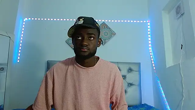 Snapshot of eebony_stallion chatting on November 12, 2025, 6:19 pm eebony stallion online show from November 12, 2025, 6:19 pm