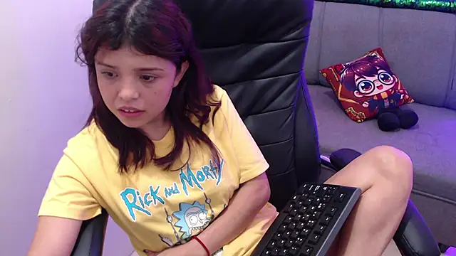 minnie cake online show from October 10, 2025, 3:55 pm