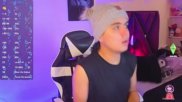 Snapshot of derek_greyy_ chatting on September 22, 2025, 6:43 pm derek greyy online show from September 22, 2025, 6:43 pm