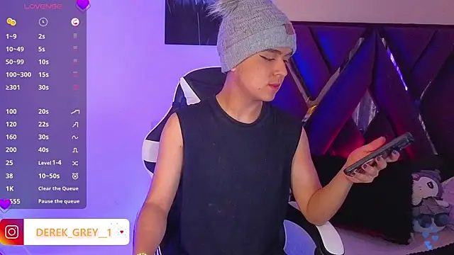 Snapshot of derek_greyy_ chatting on September 24, 2025, 3:37 pm derek greyy online show from September 24, 2025, 3:37 pm