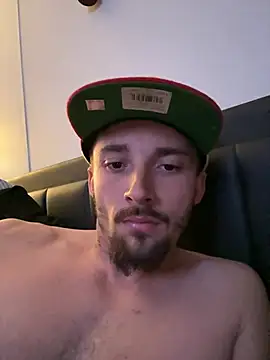 Snapshot of OscarBrow chatting on February 2, 2026, 1:04 am OscarBrow online show from February 2, 2026, 1:04 am