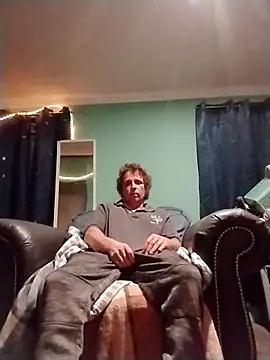 Snapshot of CatchyPart93 chatting on December 18, 2025, 9:37 am CatchyPart93 online show from December 18, 2025, 9:37 am