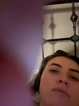 M1l3yD3w online show from October 3, 2025, 3:47 am