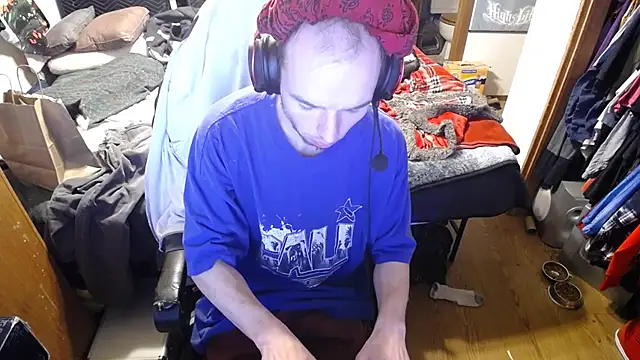 Snapshot of womenhateme69 chatting on October 11, 2025, 6:45 am womenhateme69 online show from October 11, 2025, 6:45 am