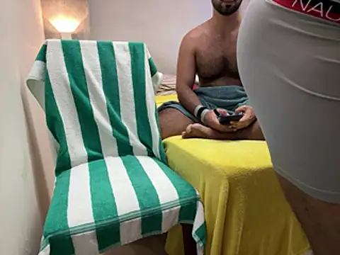 CasadoLutadorBigStuds online show from April 24, 2026, 3:53 am