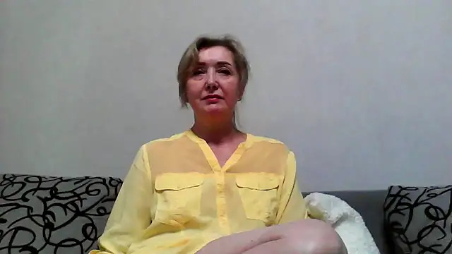 IrynaMolbertx online show from March 13, 2026, 6:25 pm