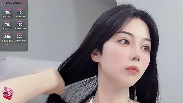 Amy-i online show from June 28, 2026, 12:33 pm