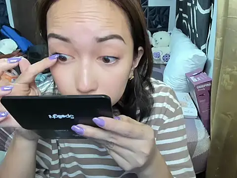 Snapshot of Soft_Angel8 chatting on October 9, 2025, 4:10 am Soft Angel8 online show from October 9, 2025, 4:10 am