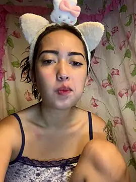 Snapshot of Soft_Angel8 chatting on June 14, 2026, 6:04 am Soft Angel8 online show from June 14, 2026, 6:04 am