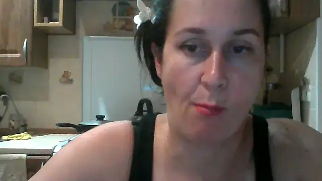 Amandda  online show from September 9, 2025, 6:18 pm