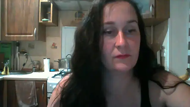 Amandda  online show from September 17, 2025, 5:58 pm