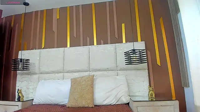 MiaCours online show from July 17, 2026, 7:41 pm
