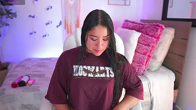 Snapshot of melissa_laurent_ chatting on October 21, 2025, 12:50 pm melissa laurent online show from October 21, 2025, 12:50 pm