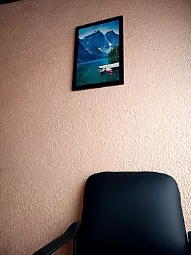 Mia-Glow online show from January 14, 2026, 1:17 pm