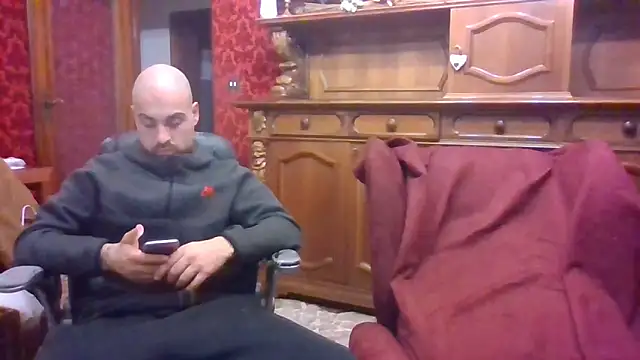 Snapshot of omihaze94 chatting on December 17, 2025, 8:15 pm omihaze94 online show from December 17, 2025, 8:15 pm