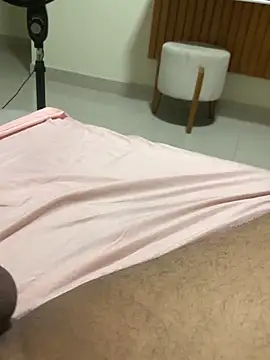 Phenrik989 online show from March 3, 2026, 11:43 pm