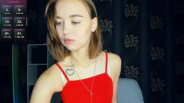 KayleenCurtis online show from July 10, 2026, 4:39 am
