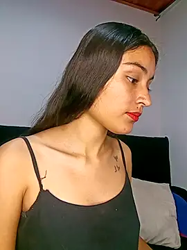 hotwife26 online show from February 4, 2026, 2:06 am