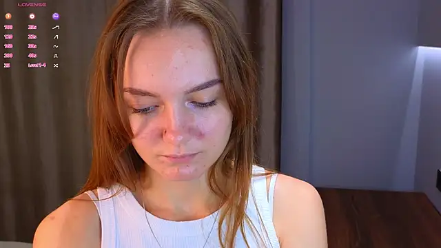 Snapshot of LouisaChaobal chatting on November 1, 2025, 1:18 am LouisaChaobal online show from November 1, 2025, 1:18 am