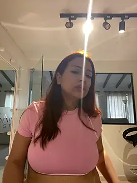 Snapshot of VictoriaFerro chatting on July 23, 2026, 1:09 pm VictoriaFerro online show from July 23, 2026, 1:09 pm