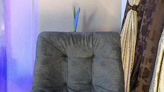 Snapshot of BenjaminCol_ chatting on October 24, 2025, 1:35 am BenjaminCol online show from October 24, 2025, 1:35 am