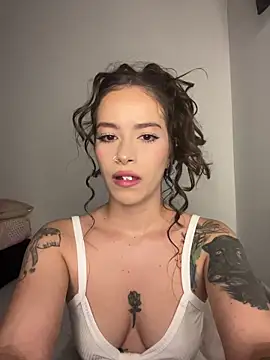 alysa g  online show from October 16, 2025, 10:44 pm