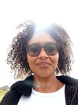 BiiancaEstradaa online show from October 3, 2025, 7:11 pm