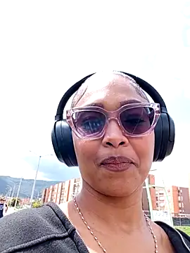 BiiancaEstradaa online show from April 23, 2026, 3:25 pm