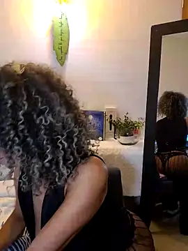 Snapshot of BiiancaEstradaa chatting on June 4, 2026, 12:27 am BiiancaEstradaa online show from June 4, 2026, 12:27 am