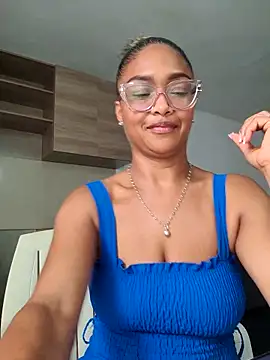 Snapshot of BiiancaEstradaa chatting on June 30, 2026, 1:56 pm BiiancaEstradaa online show from June 30, 2026, 1:56 pm